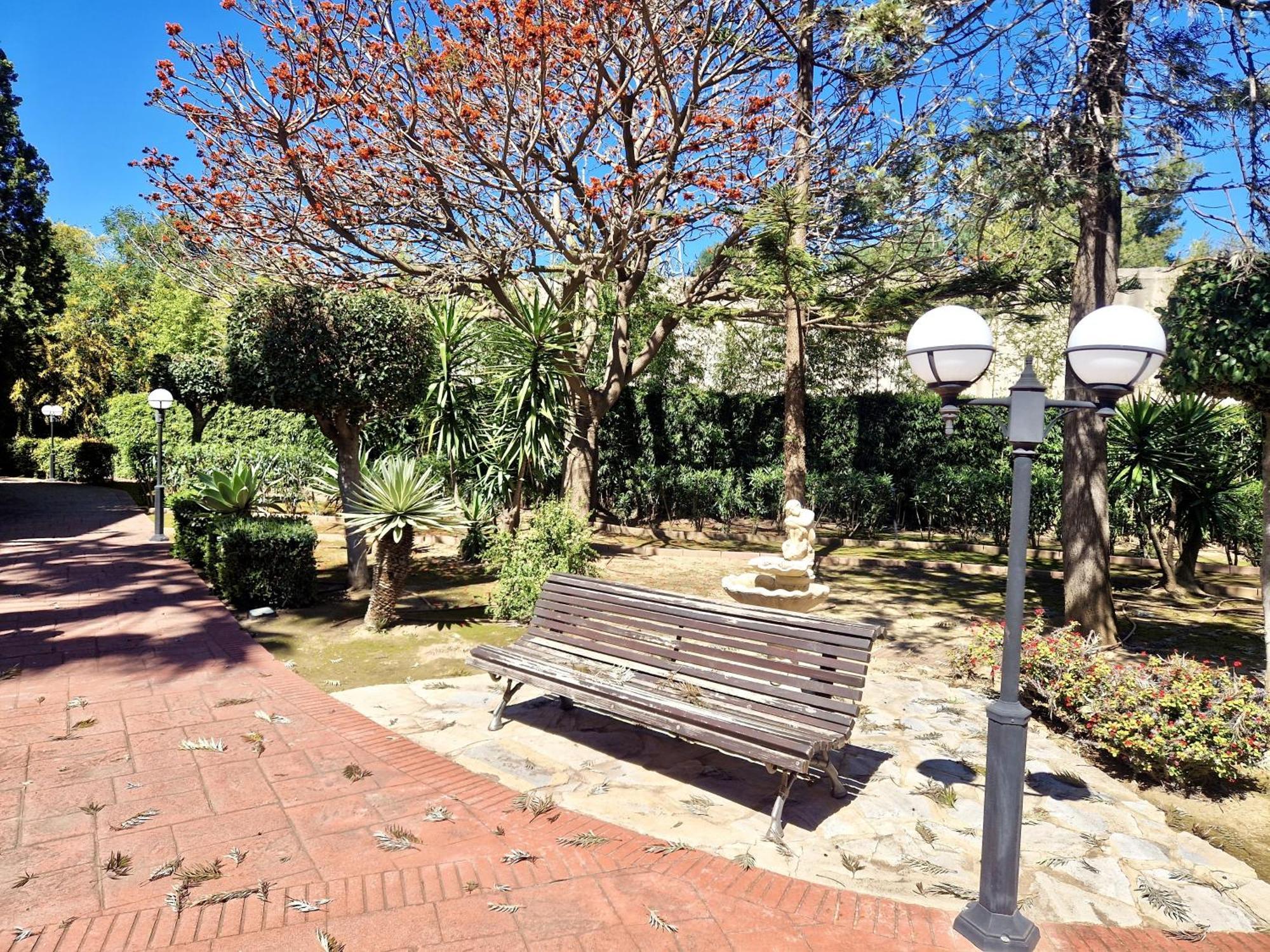 Sr Reserva De 2bdr With Private Garden Apartment *