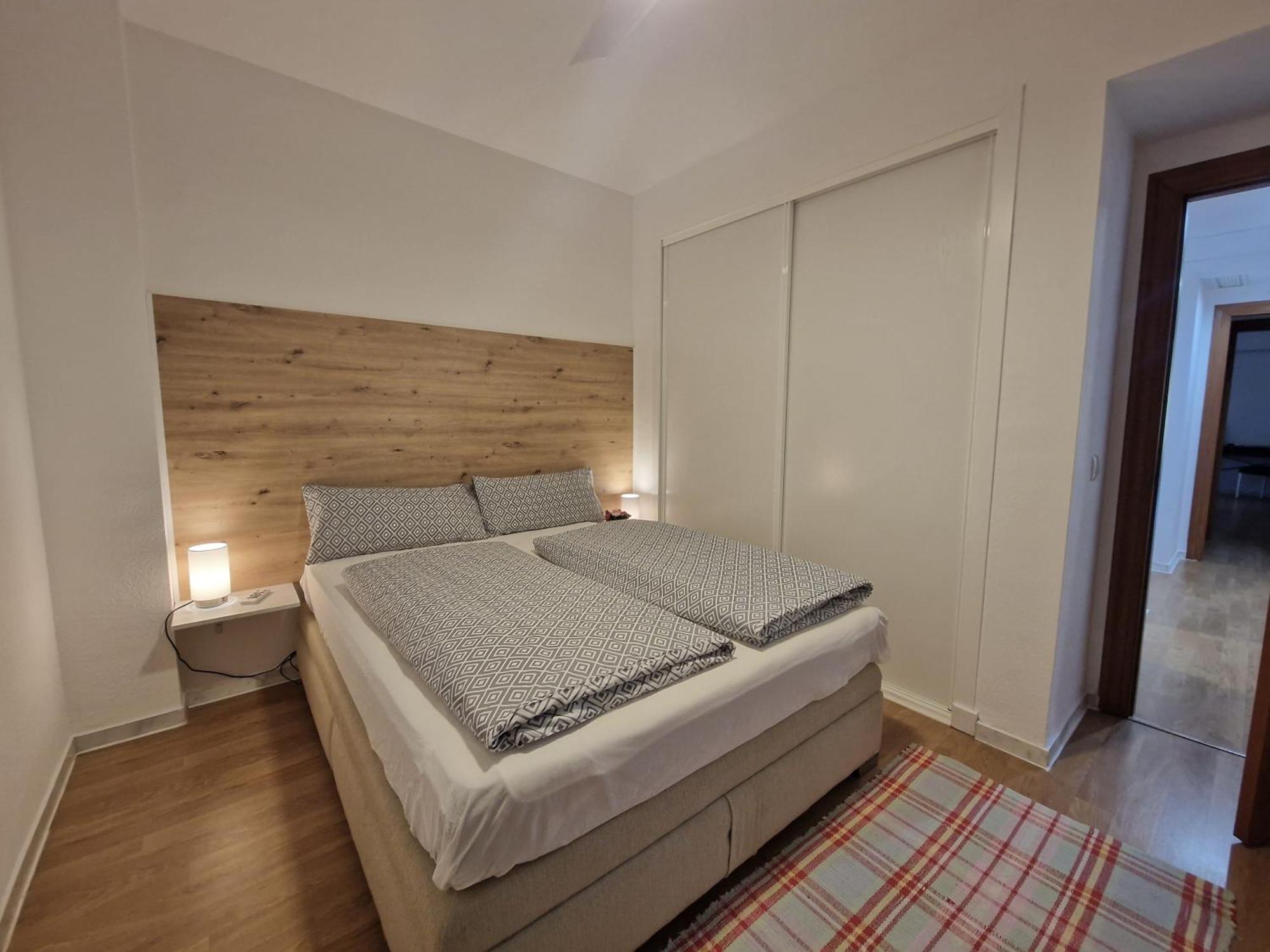 Apartment Sr Reserva De 2bdr With Private Garden Marbella